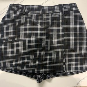 LA hearts skirt from Brandy Melville